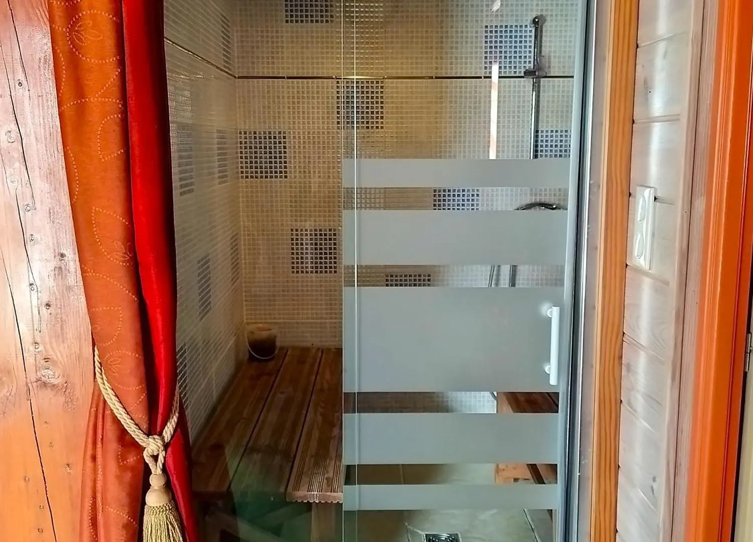Ecolodge Les Sentiers Du Lac - Domaine De La Gaia Сорезе Гостевой дом